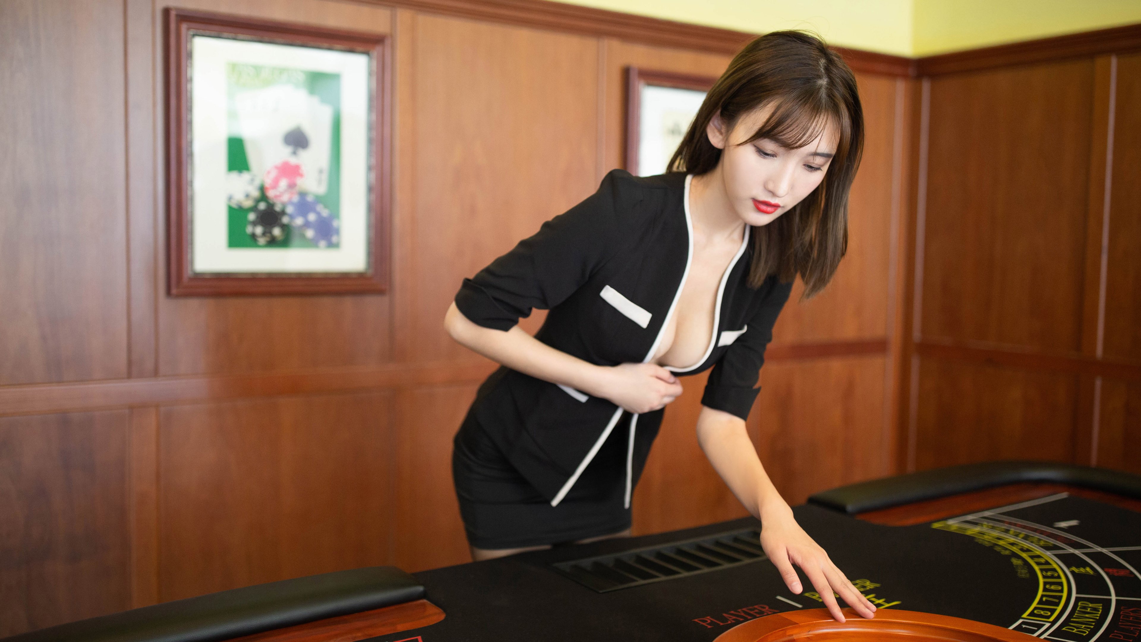 张雨霏蝶泳技术稳步提升，张雨霏蝶泳训练