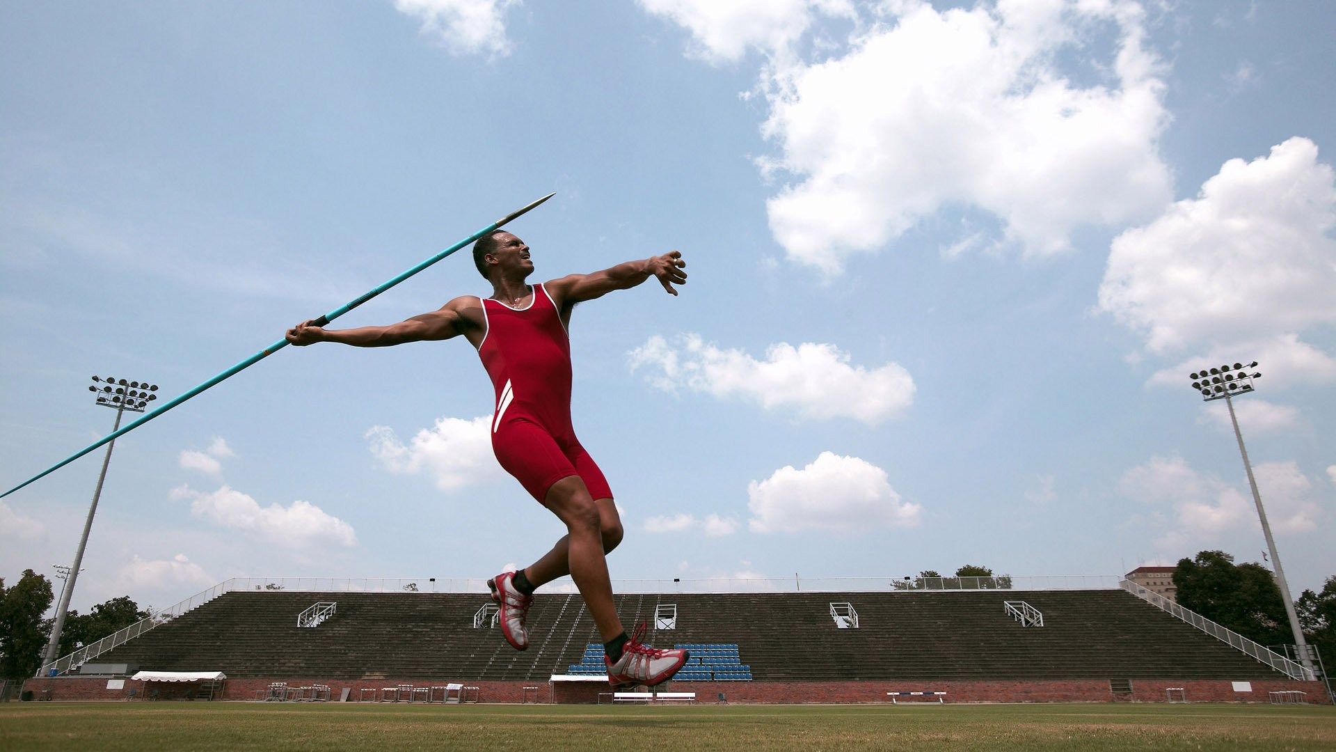 C罗回归曼联的背后：滕哈赫如何破解更衣室密码？